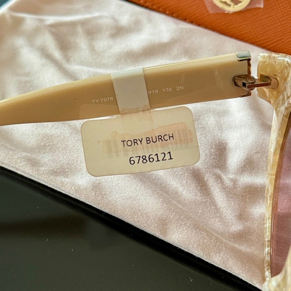 NWT Tory Burch Oversized Cat Eye Sunglasses - Picture 6 of 6
